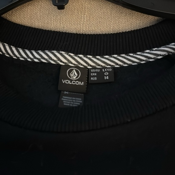 Volcom Women's Stone Magic BF Crew Sweatshirt. Sz L.  NWT - Picture 4 of 6